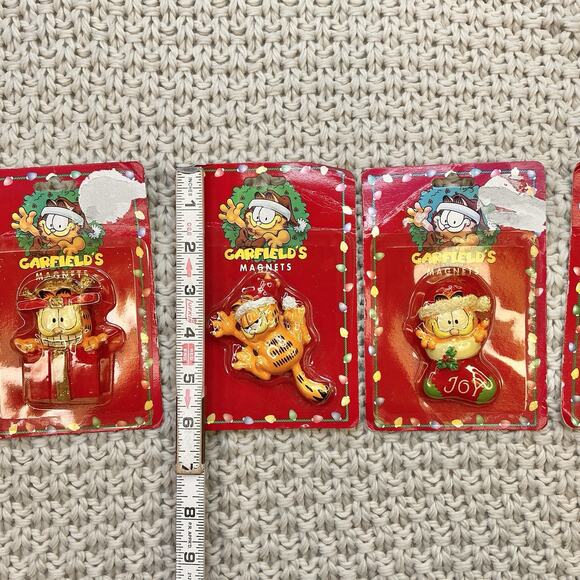 Vintage Garfield Christmas Refrigerator Magnets lot of 4 PAWS 1996 Orange Cat - Picture 7 of 10